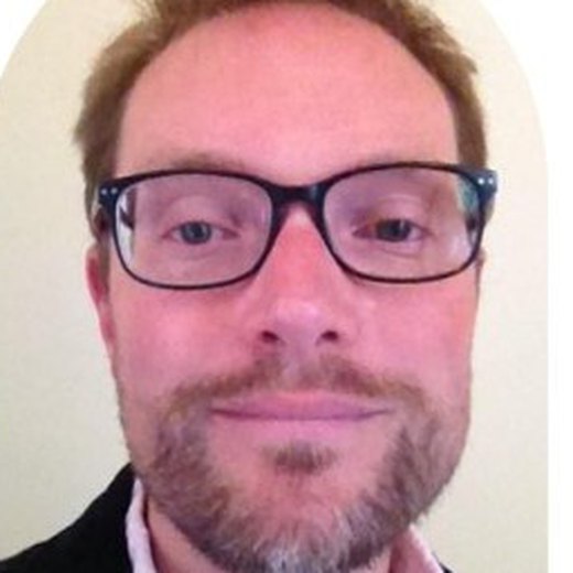 Dr Michael Edwards